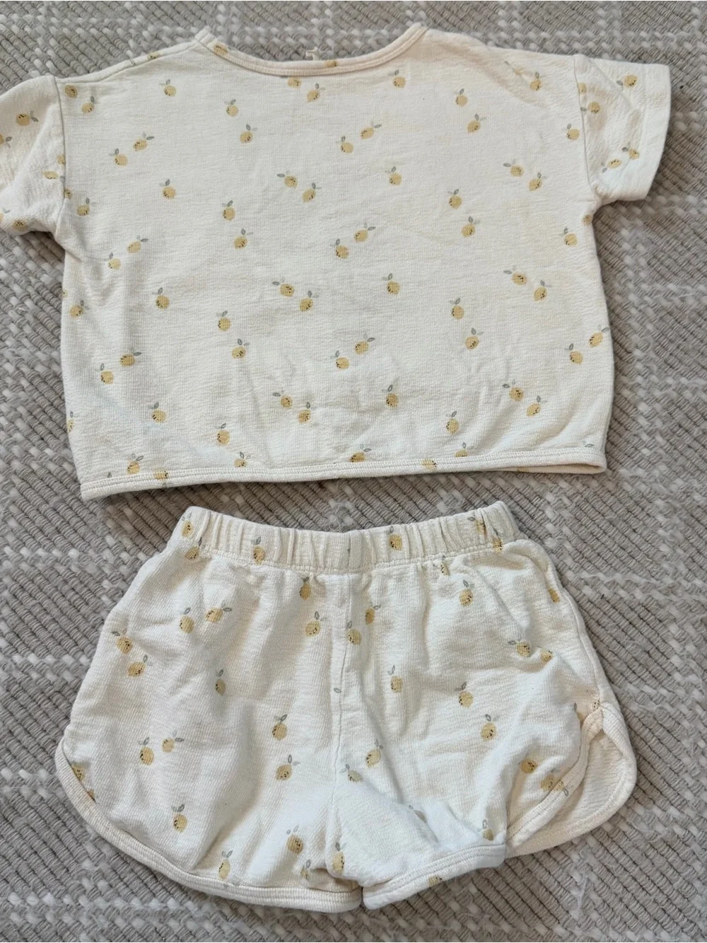 Quincy Mae Cream Lemon Print Lounge Set - Top & Shorts (2-3)